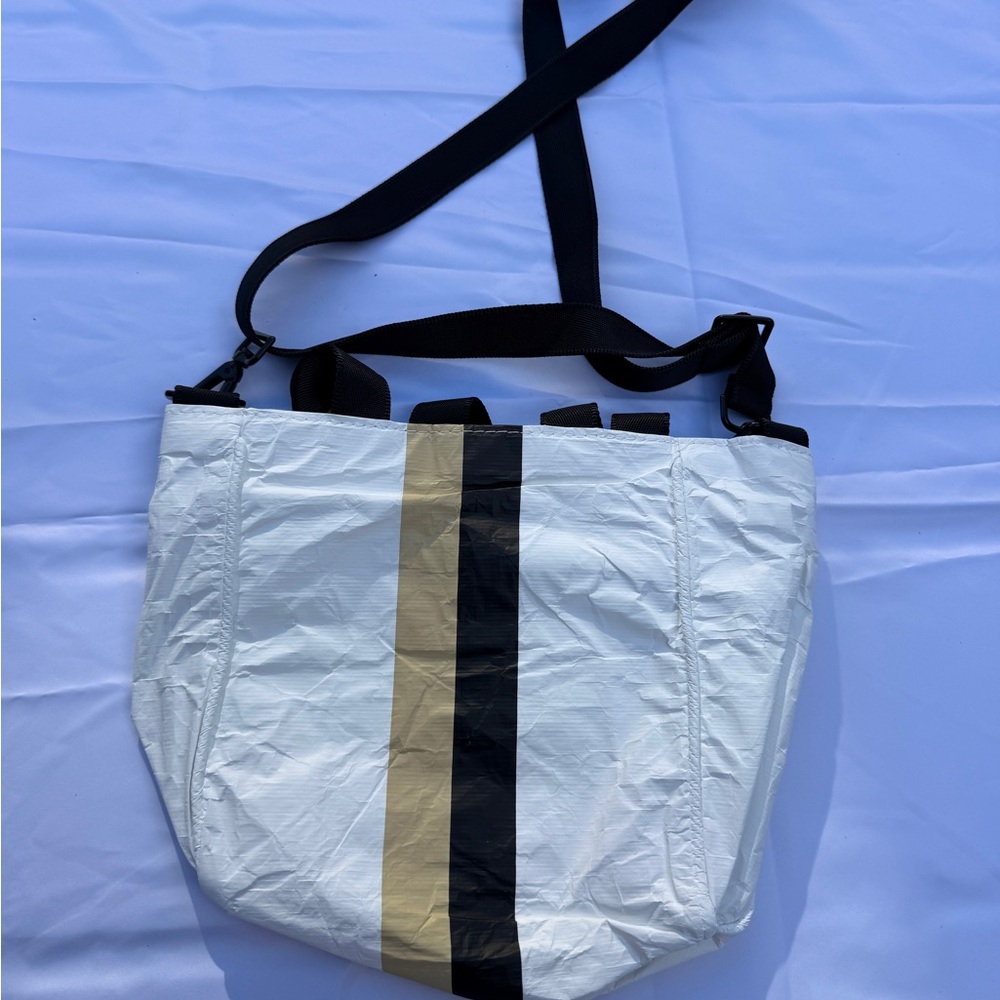 Aloha Collection Crossbody - Picture 3 of 5